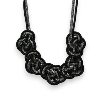 Collier fantaisie noir...